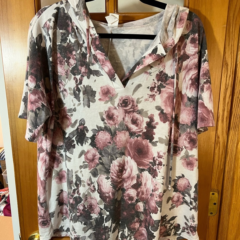 Sew in Love Hooded Short Sleeve